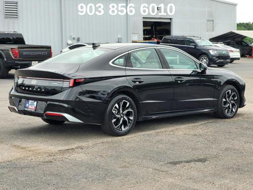 Abyss Black 2025 Hyundai SONATA SEL