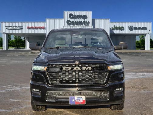 Diamond Black Crystal Pearlcoat 2027 RAM 1500 Express