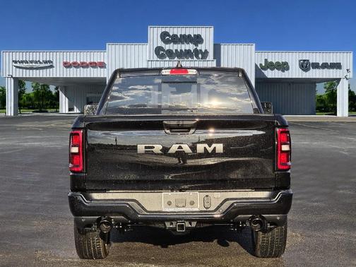 Diamond Black Crystal Pearlcoat 2027 RAM 1500 Express