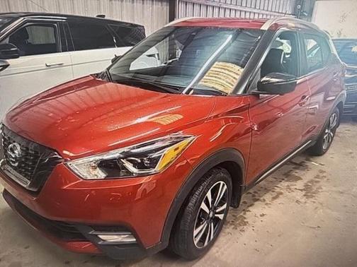 2020 Nissan Kicks SR