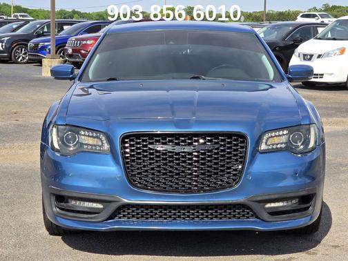 2022 Chrysler 300 Touring