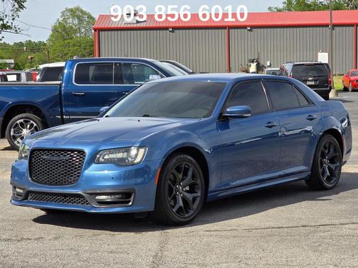 2022 Chrysler 300 Touring