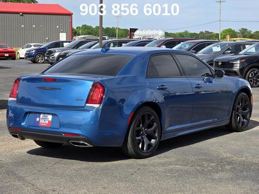 2022 Chrysler 300 Touring