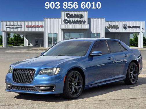 2022 Chrysler 300 Touring