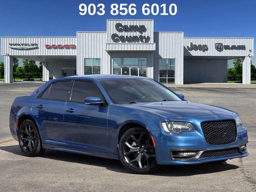 2022 Chrysler 300 Touring