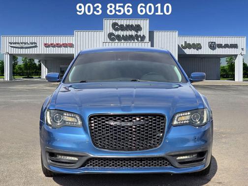 2022 Chrysler 300 Touring