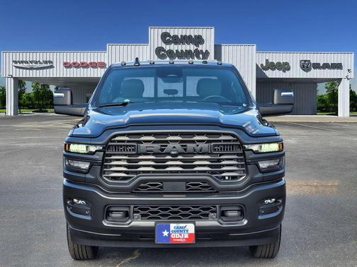 Diamond Black Crystal Pearlcoat 2026 RAM 2500 Tradesman Crew Cab 4x4 6'4' Box