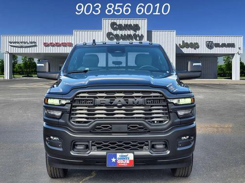 Diamond Black Crystal Pearlcoat 2026 RAM 2500 Tradesman Crew Cab 4x4 6'4' Box