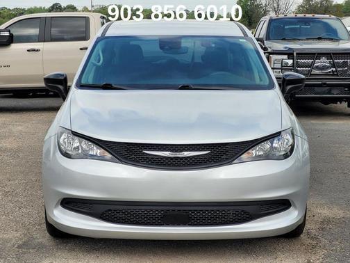 2024 Chrysler Voyager LX