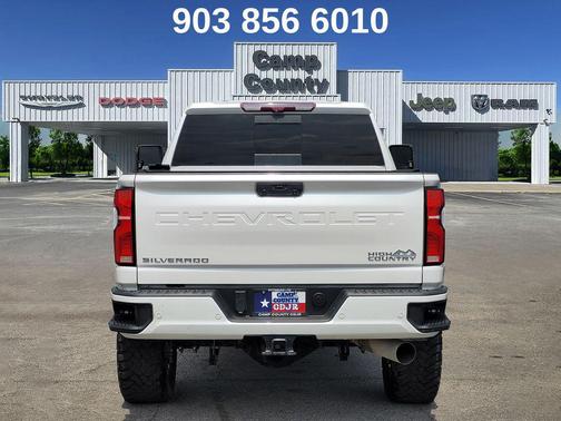 Iridescent Pearl Tricoat 2024 Chevrolet Silverado 2500 High Country