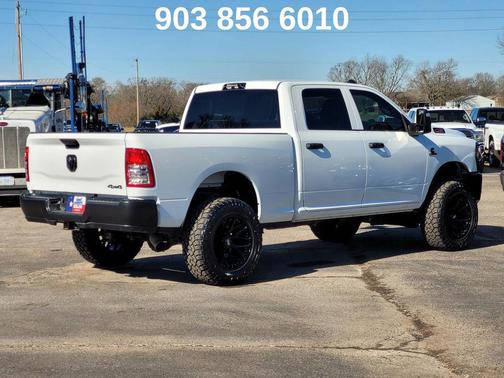 2024 RAM 2500 Tradesman Crew Cab 4x4 6'4' Box