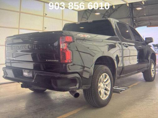 Black 2022 Chevrolet Silverado 1500 Custom