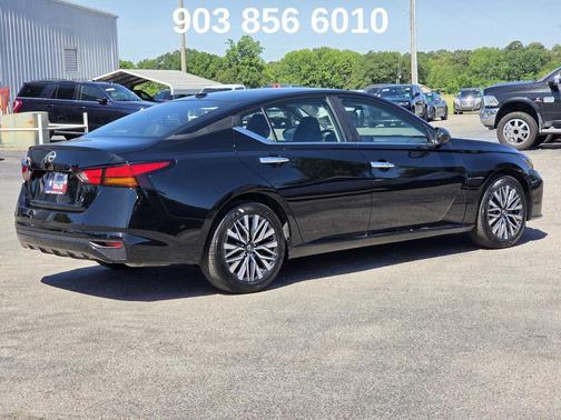 Super Black Clearcoat 2025 Nissan Altima 2.5 SV