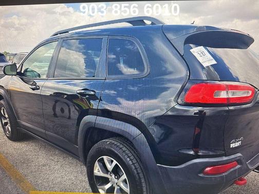 Brilliant Black Crystal Pearlcoat 2014 Jeep Cherokee Trailhawk