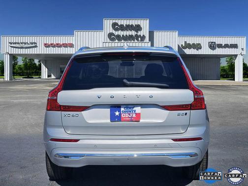 2023 Volvo XC60 B5 Ultimate Bright Theme