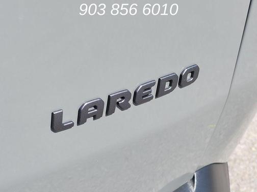 Sting-Gray Clearcoat 2026 Jeep Cherokee Laredo 4x4