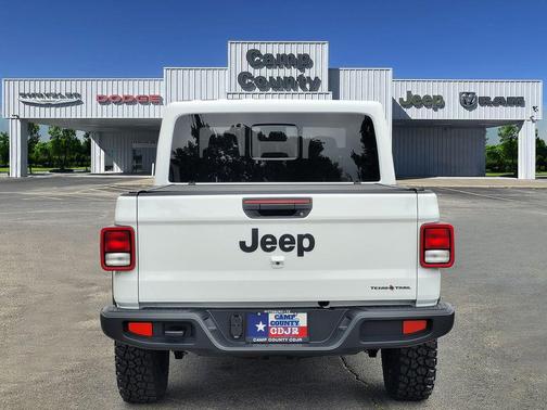 Bright White Clearcoat 2026 Jeep Gladiator Texas Trail 4x4