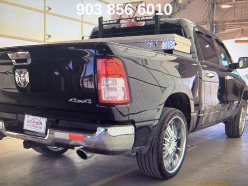 Diamond Black Crystal Pearlcoat 2021 RAM 1500 Big Horn/Lone Star