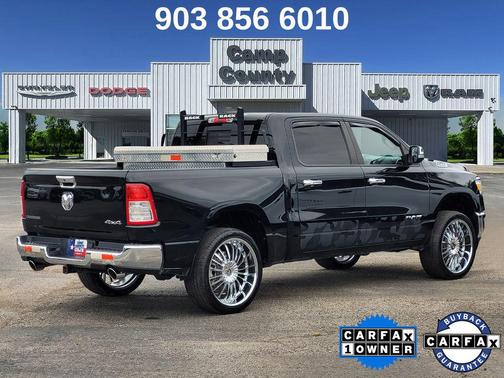 Diamond Black Crystal Pearlcoat 2021 RAM 1500 Big Horn/Lone Star