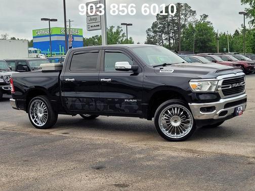 Diamond Black Crystal Pearlcoat 2021 RAM 1500 Big Horn/Lone Star