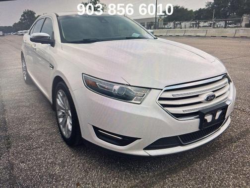 White Platinum Metallic Tri-Coat 2019 Ford Taurus Limited
