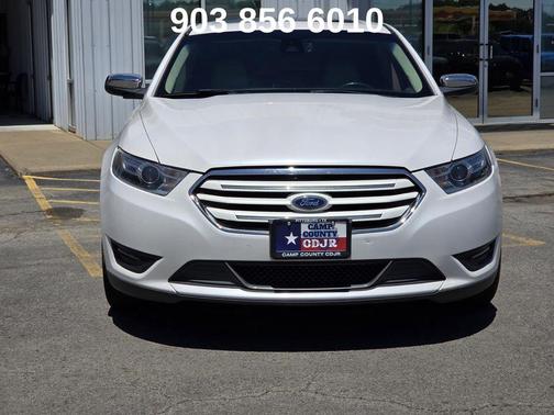 White Platinum Metallic Tri-Coat 2019 Ford Taurus Limited