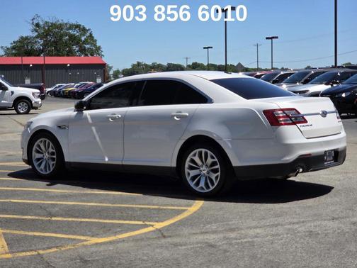 White Platinum Metallic Tri-Coat 2019 Ford Taurus Limited