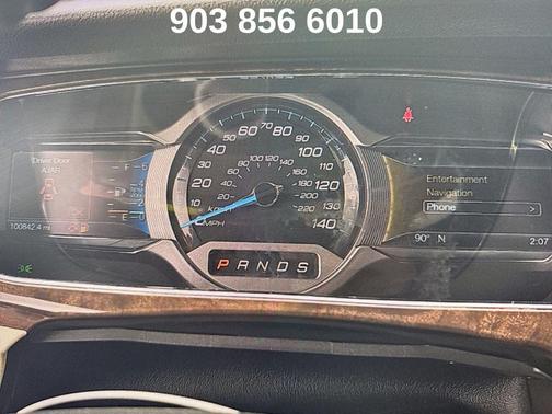 White Platinum Metallic Tri-Coat 2019 Ford Taurus Limited