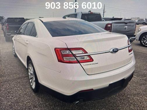 White Platinum Metallic Tri-Coat 2019 Ford Taurus Limited