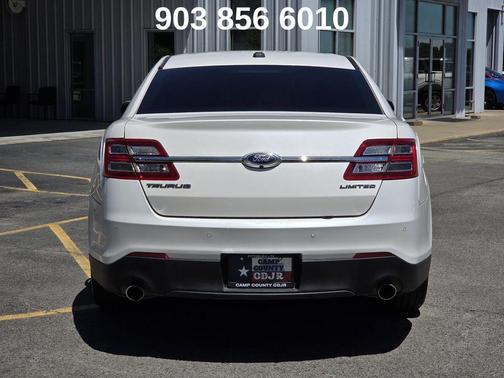 White Platinum Metallic Tri-Coat 2019 Ford Taurus Limited