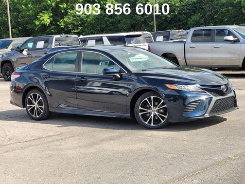 Galactic Aqua Mica 2020 Toyota Camry SE
