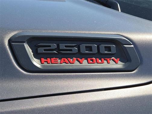 2025 RAM 2500 Tradesman Crew Cab 4x4 8' Box