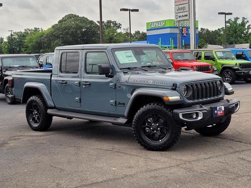 Anvil Clearcoat 2026 Jeep Gladiator Texas Trail 4x4