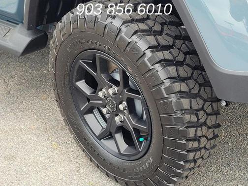 Anvil Clearcoat 2026 Jeep Gladiator Texas Trail 4x4