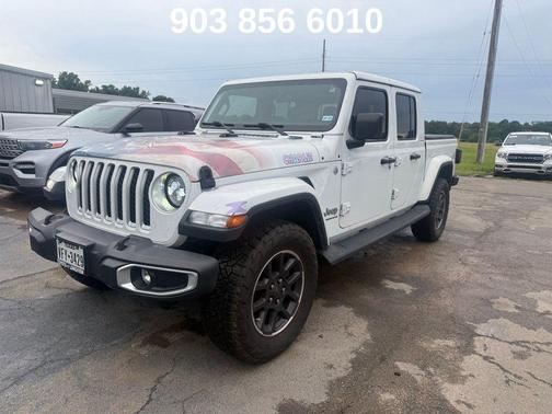 Bright White Clearcoat 2023 Jeep Gladiator Overland