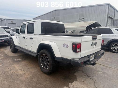 Bright White Clearcoat 2023 Jeep Gladiator Overland
