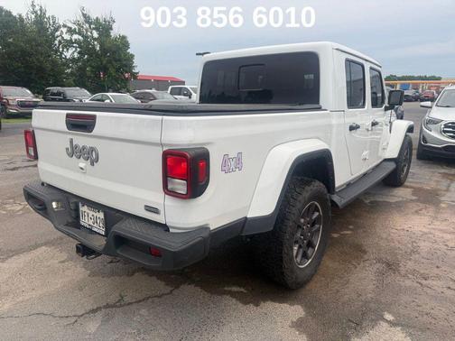 Bright White Clearcoat 2023 Jeep Gladiator Overland