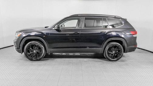 Deep Black Pearl Effect 2023 Volkswagen Atlas 3.6L SE w/Technology