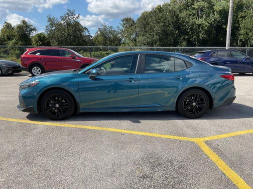 Ocean 2025 Toyota Camry SE