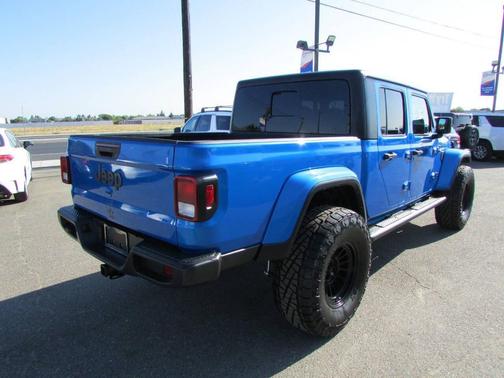 Hydro Blue Pearlcoat 2023 Jeep Gladiator Sport S