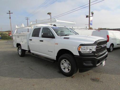 2022 RAM 2500 Tradesman Crew Cab 4x4 8' Box
