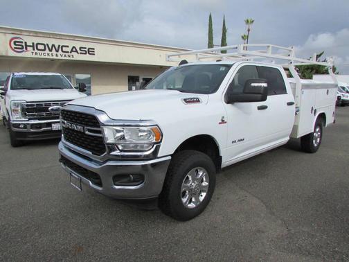 2023 RAM 3500 Big Horn Crew Cab 4x4 8' Box