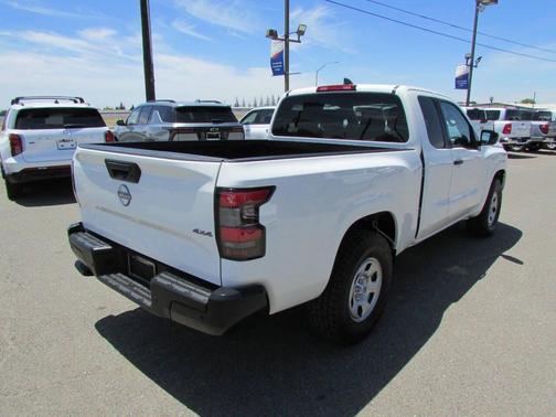 Glacier White 2023 Nissan Frontier S
