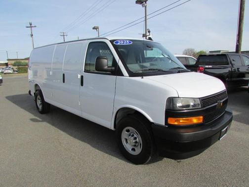 Summit White 2025 Chevrolet Express 2500 RWD 2500 Extended Wheelbase WT