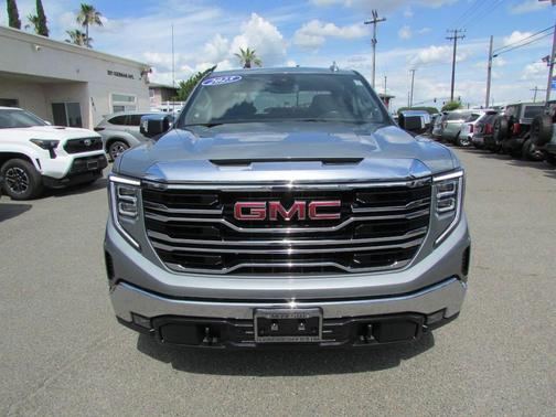 Sterling Metallic 2025 GMC Sierra 1500 SLT