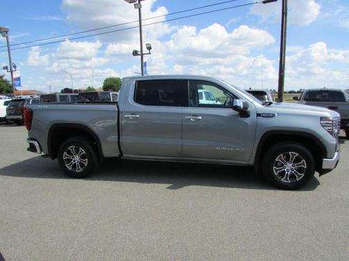 Sterling Metallic 2025 GMC Sierra 1500 SLT