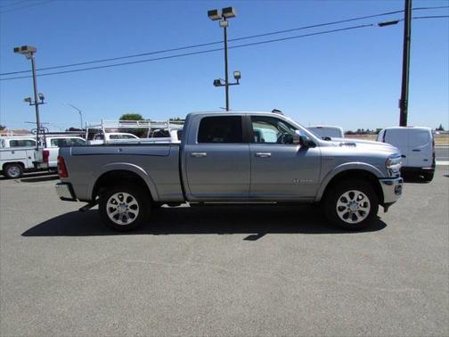 2020 RAM 2500 Laramie Crew Cab 4X4 6'4' Box