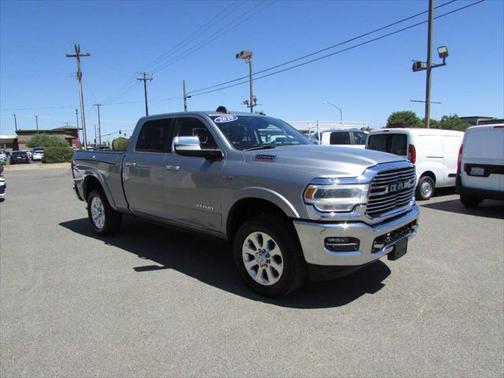 2020 RAM 2500 Laramie Crew Cab 4X4 6'4' Box