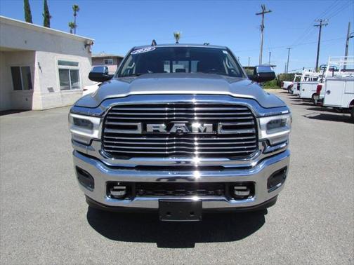 2020 RAM 2500 Laramie Crew Cab 4X4 6'4' Box