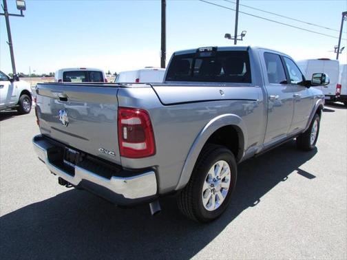 2020 RAM 2500 Laramie Crew Cab 4X4 6'4' Box